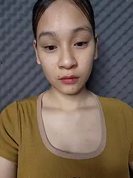 Snapshot of -Hicici- chatting on April 2026 01:04:01 AM -Hicici- online show from April 2026 01:04:01 AM