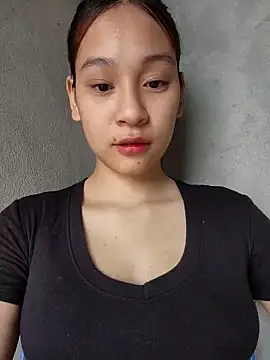 Snapshot of -Hicici- chatting on April 2026 01:27:01 AM -Hicici- online show from April 2026 01:27:01 AM