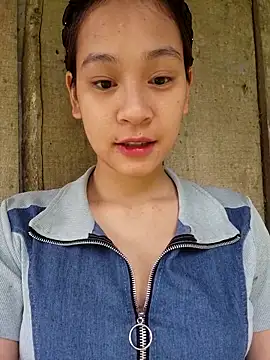 Snapshot of -Hicici- chatting on April 2026 11:40:01 PM -Hicici- online show from April 2026 11:40:01 PM