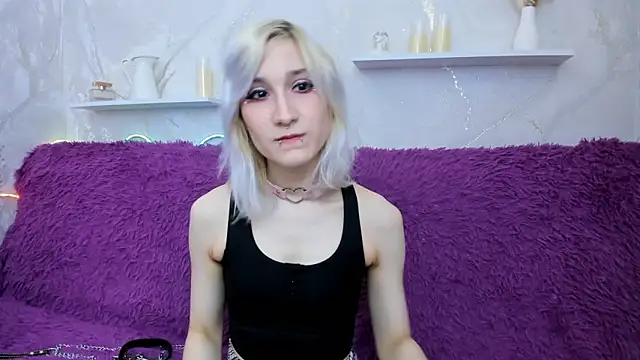 Snapshot of DianaBardot chatting on March 2026 07:14:02 AM DianaBardot online show from March 2026 07:14:02 AM