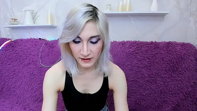 Snapshot of DianaBardot chatting on April 2026 07:35:01 AM DianaBardot online show from April 2026 07:35:01 AM