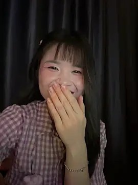 Snapshot of Cum-withyou chatting on April 2026 03:26:01 AM Cum-withyou online show from April 2026 03:26:01 AM