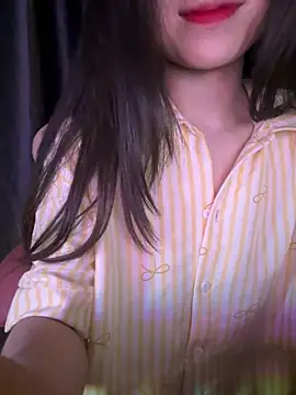 Snapshot of Cum-withyou chatting on April 2026 05:40:02 AM Cum-withyou online show from April 2026 05:40:02 AM