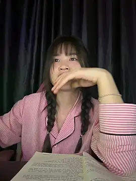 Snapshot of Cum-withyou chatting on April 2026 07:45:01 AM Cum-withyou online show from April 2026 07:45:01 AM