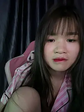 Snapshot of Cum-withyou chatting on April 2026 08:32:01 AM Cum-withyou online show from April 2026 08:32:01 AM