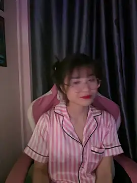 Snapshot of Cum-withyou chatting on April 2026 09:08:01 AM Cum-withyou online show from April 2026 09:08:01 AM