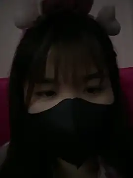 Snapshot of Cum-withyou chatting on April 2026 05:04:02 PM Cum-withyou online show from April 2026 05:04:02 PM