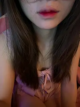 Snapshot of Cum-withyou chatting on April 2026 07:00:02 PM Cum-withyou online show from April 2026 07:00:02 PM