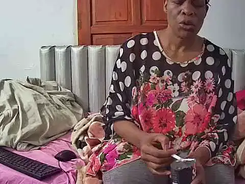 Snapshot of JoycyQueen chatting on March 2026 02:33:02 PM JoycyQueen online show from March 2026 02:33:02 PM