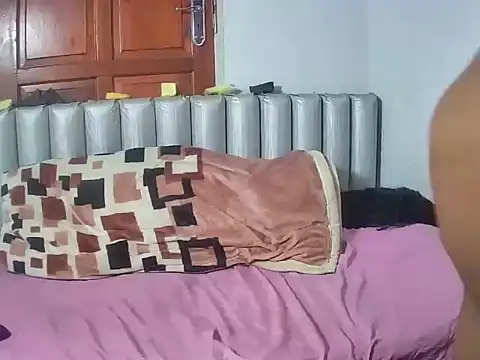 Snapshot of JoycyQueen chatting on March 2026 01:33:02 AM JoycyQueen online show from March 2026 01:33:02 AM