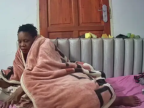 Snapshot of JoycyQueen chatting on March 2026 05:19:01 AM JoycyQueen online show from March 2026 05:19:01 AM