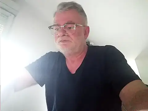 Snapshot of oura chatting on June 2026 07:14:02 AM oura online show from June 2026 07:14:02 AM