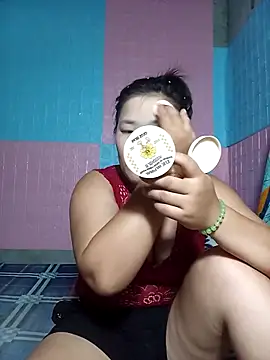 Snapshot of Irene-01 chatting on April 2026 12:25:02 AM Irene-01 online show from April 2026 12:25:02 AM