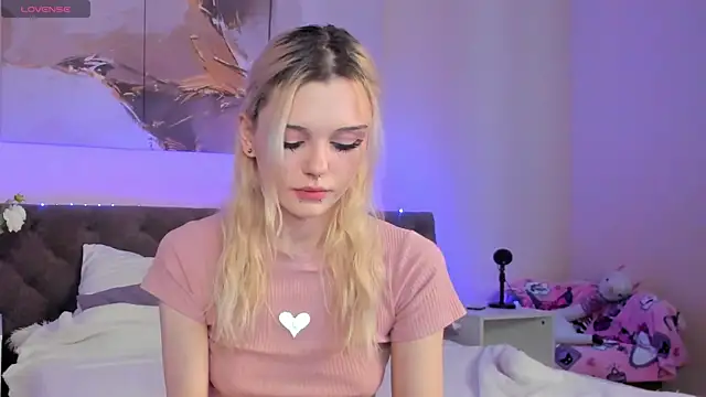 Snapshot of Mimi_angels chatting on April 2026 12:43:02 AM Mimi angels online show from April 2026 12:43:02 AM