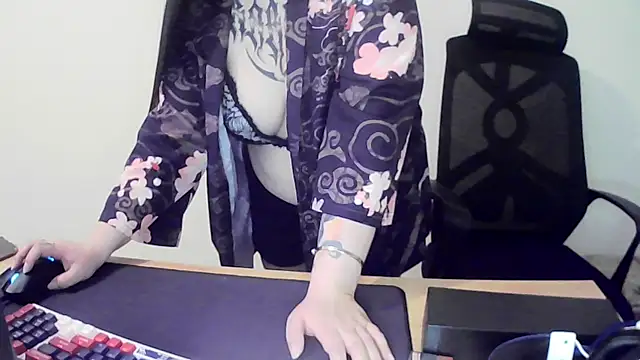 Snapshot of elena_haeys chatting on April 2026 02:45:02 PM elena haeys online show from April 2026 02:45:02 PM