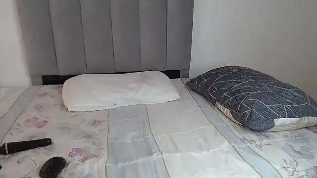 Snapshot of Tasha_xxx chatting on April 2026 07:42:02 AM Tasha xxx online show from April 2026 07:42:02 AM