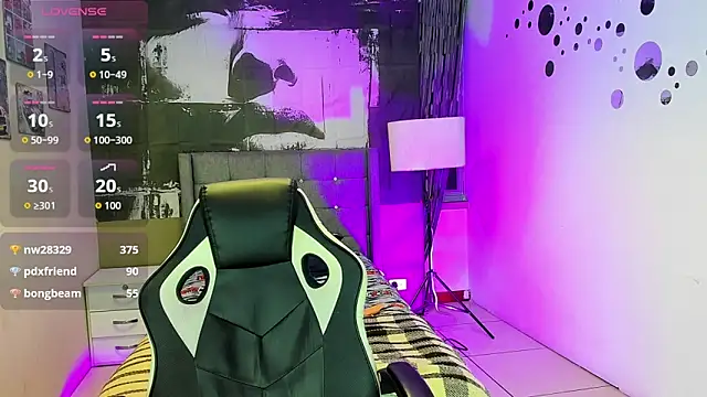 Snapshot of liam_scoot_ chatting on April 2026 05:32:01 AM liam scoot online show from April 2026 05:32:01 AM