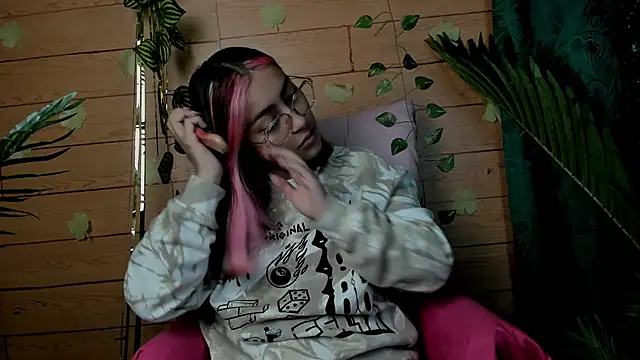 Snapshot of PinkyyPieee_ chatting on March 2026 11:38:01 AM PinkyyPieee online show from March 2026 11:38:01 AM