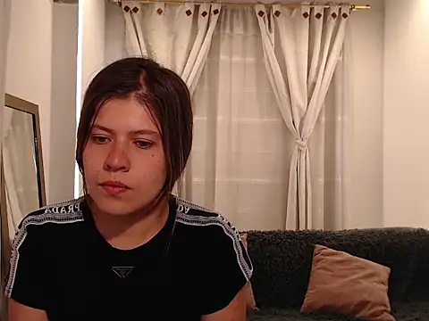 Snapshot of Moonna_linnda chatting on March 2026 01:47:01 PM Moonna linnda online show from March 2026 01:47:01 PM