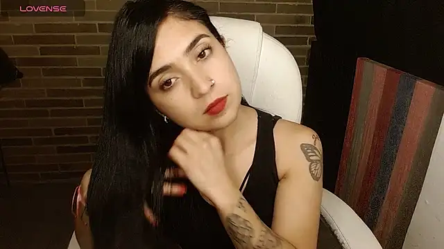 Snapshot of sweet-little chatting on April 2026 02:51:02 AM sweet-little online show from April 2026 02:51:02 AM