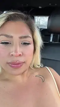 Snapshot of mxmxee chatting on April 2026 03:29:01 PM mxmxee online show from April 2026 03:29:01 PM