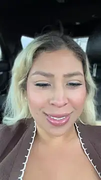 Snapshot of mxmxee chatting on April 2026 02:35:01 PM mxmxee online show from April 2026 02:35:01 PM