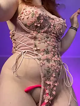 Snapshot of RedheadQueen_ chatting on March 2026 01:33:02 PM RedheadQueen online show from March 2026 01:33:02 PM