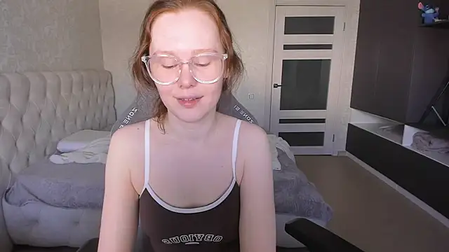 Snapshot of NikiCozy chatting on May 2026 03:44:02 AM NikiCozy online show from May 2026 03:44:02 AM