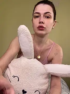 Snapshot of Cutee_Erika chatting on April 2026 12:24:01 PM Cutee Erika online show from April 2026 12:24:01 PM