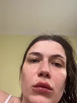 Snapshot of Cutee_Erika chatting on April 2026 11:09:01 AM Cutee Erika online show from April 2026 11:09:01 AM