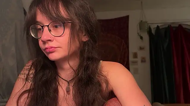 Snapshot of nyxo_ chatting on April 2026 09:16:01 PM nyxo online show from April 2026 09:16:01 PM