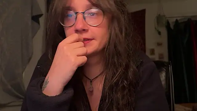 Snapshot of nyxo_ chatting on April 2026 11:26:01 PM nyxo online show from April 2026 11:26:01 PM