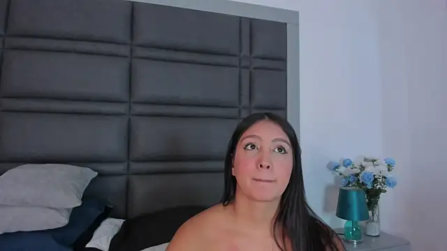 Snapshot of AmaranttayLunay chatting on April 2026 02:58:01 PM AmaranttayLunay online show from April 2026 02:58:01 PM