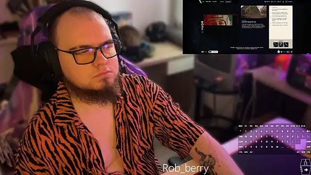 Snapshot of Rob_berry chatting on April 2026 03:21:02 PM Rob berry online show from April 2026 03:21:02 PM