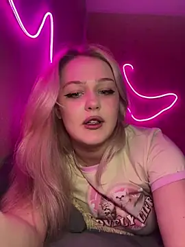 Snapshot of keeeessyyy chatting on March 2026 10:20:01 PM keeeessyyy online show from March 2026 10:20:01 PM