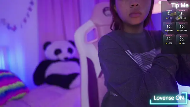 Snapshot of nahomy_2308 chatting on April 2026 12:06:02 PM nahomy 2308 online show from April 2026 12:06:02 PM