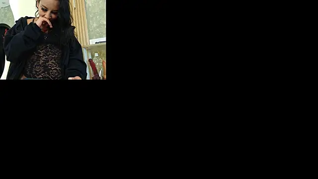 Snapshot of ZafiroCat chatting on April 2026 07:00:01 AM ZafiroCat online show from April 2026 07:00:01 AM