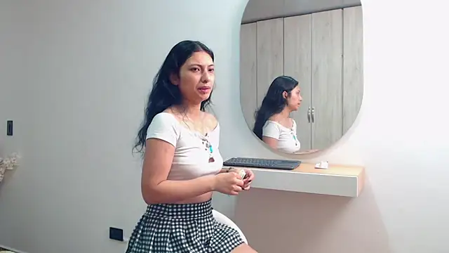 Snapshot of Tamar4_f00x chatting on April 2026 12:43:02 PM Tamar4 f00x online show from April 2026 12:43:02 PM