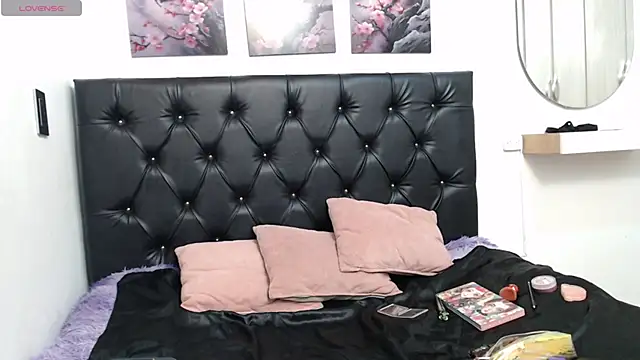 Snapshot of Tamar4_f00x chatting on April 2026 01:40:01 PM Tamar4 f00x online show from April 2026 01:40:01 PM