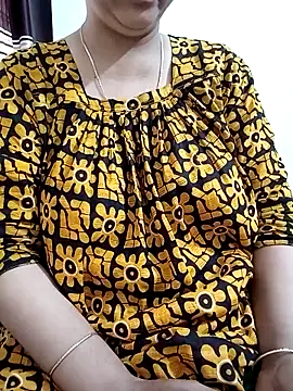 Snapshot of Miss-Akhi5500 chatting on April 2026 12:43:02 AM Miss-Akhi5500 online show from April 2026 12:43:02 AM