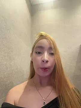 Snapshot of Isabella_gaviria chatting on April 2026 01:03:01 AM Isabella gaviria online show from April 2026 01:03:01 AM