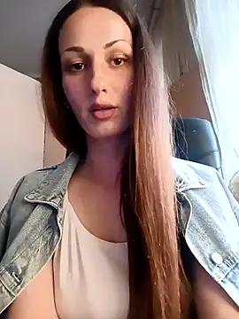 LunaCrystall online show from April 2026 04:12:02 PM