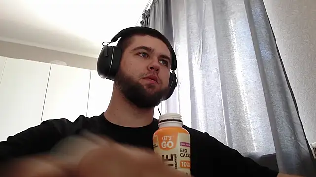 Snapshot of Ar4eewal chatting on April 2026 12:33:01 PM Ar4eewal online show from April 2026 12:33:01 PM