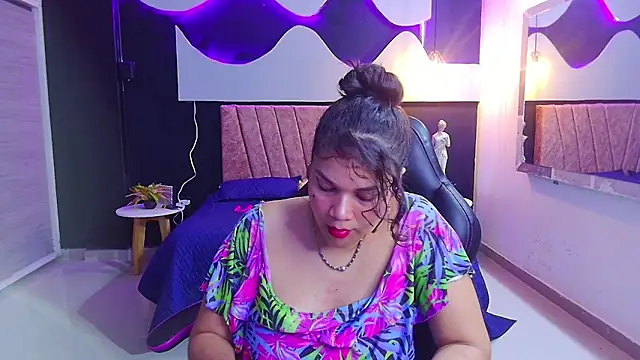 Snapshot of scarlettt__joness chatting on April 2026 02:37:02 AM scarlettt joness online show from April 2026 02:37:02 AM