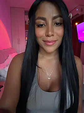 SaraValentina11 online show from July 2026 10:39:01 PM