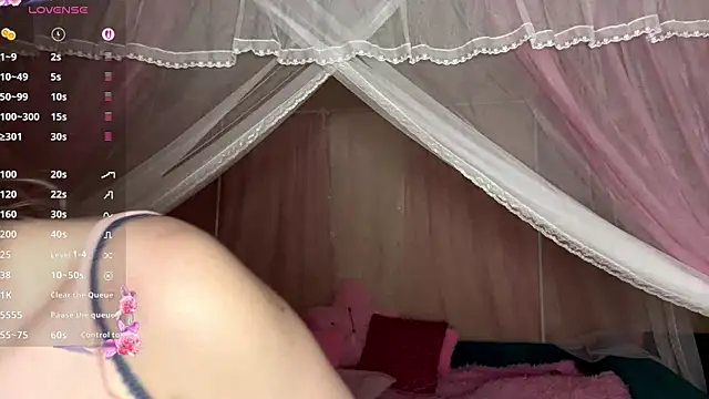 OnlyEva1 online show from April 2026 08:11:01 AM