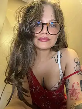 Snapshot of Tallulah_Kinky chatting on July 2026 06:12:01 PM Tallulah Kinky online show from July 2026 06:12:01 PM