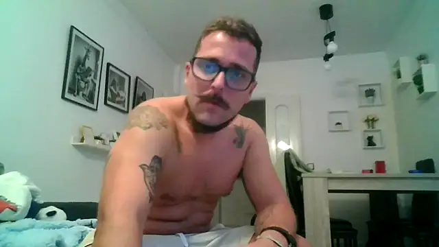 Snapshot of yanick931 chatting on April 2026 11:53:02 PM yanick931 online show from April 2026 11:53:02 PM