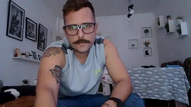 Snapshot of yanick931 chatting on April 2026 03:35:01 PM yanick931 online show from April 2026 03:35:01 PM