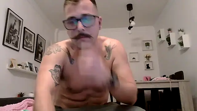 Snapshot of yanick931 chatting on May 2026 01:45:01 AM yanick931 online show from May 2026 01:45:01 AM